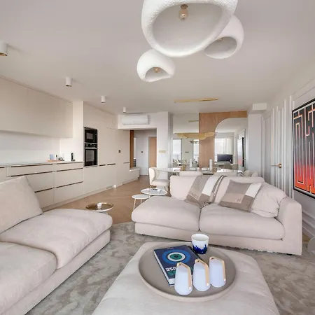 De Standing En Front De Mer, Pour 4 * La Baule-Escoublac